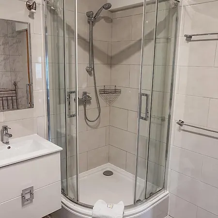 Genevra Privatunterkunft *