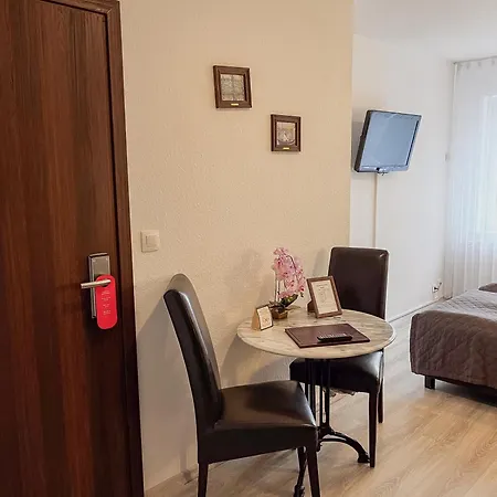 Homestay Genevra *